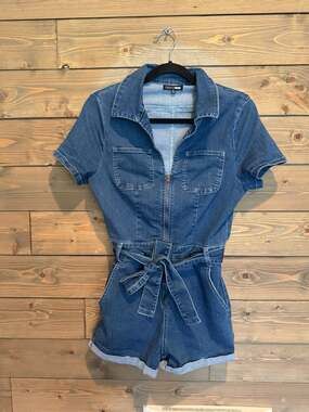 Fashion Nova Zip Front Denim Romper with Tie Waist Size XS